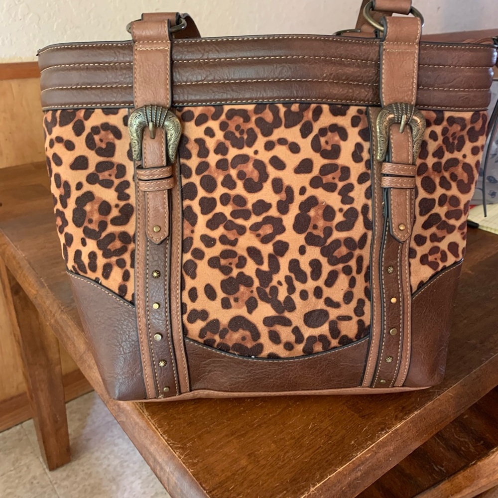 Justin concealed weapons purse
